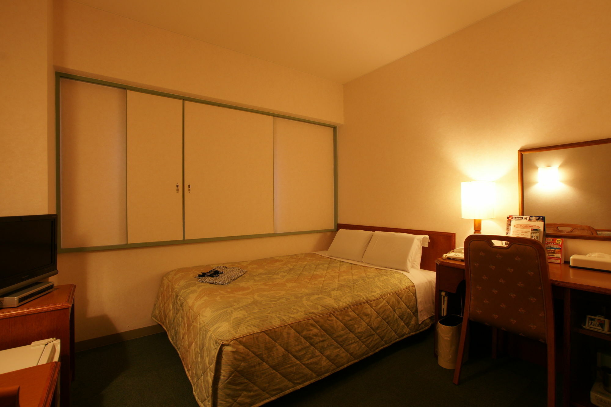 Shin Iizuka Station Hotel Buitenkant foto